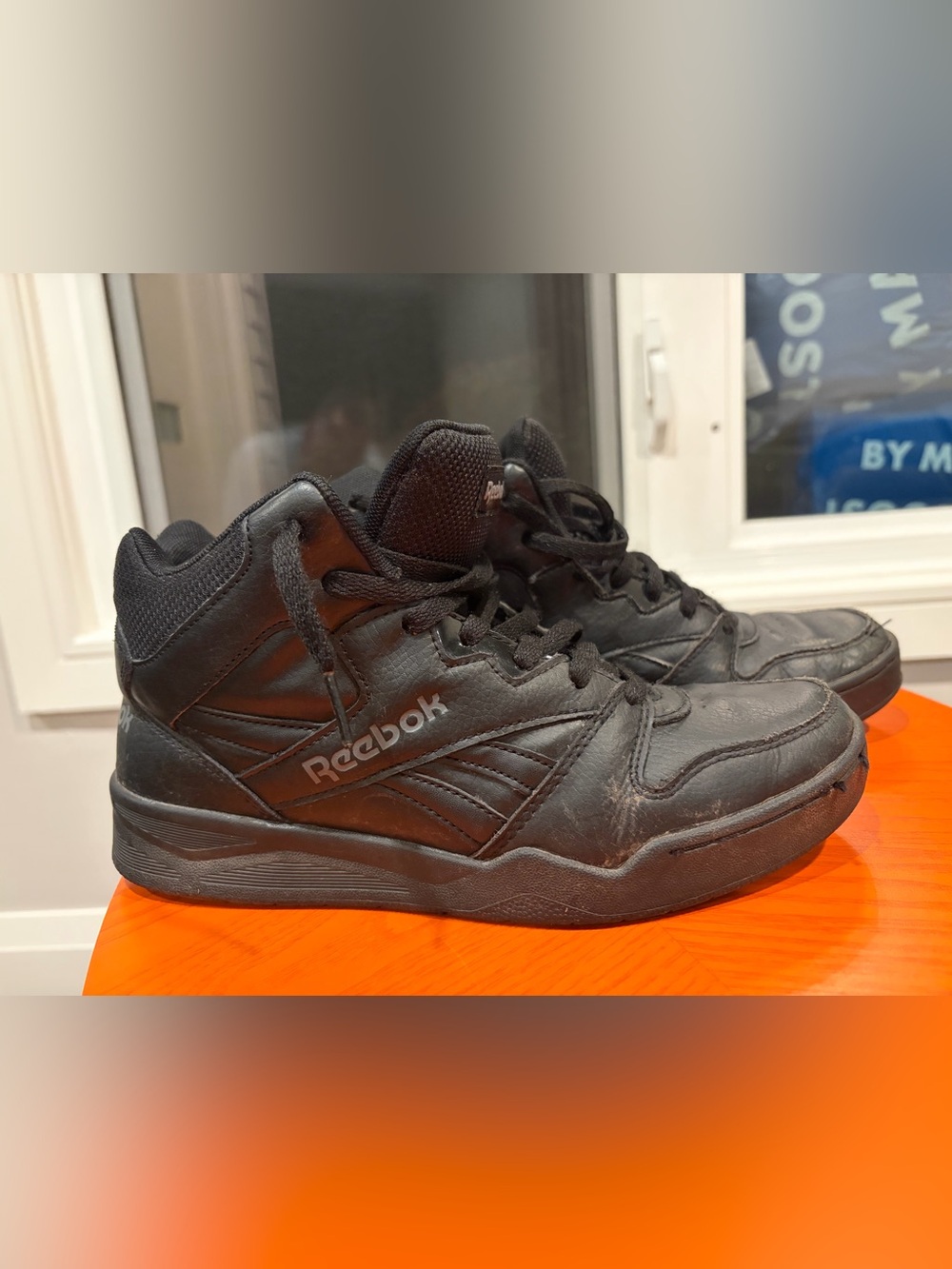 Reebok Men’s Black Mid-Top Sneakers Size 8 Extra Wide